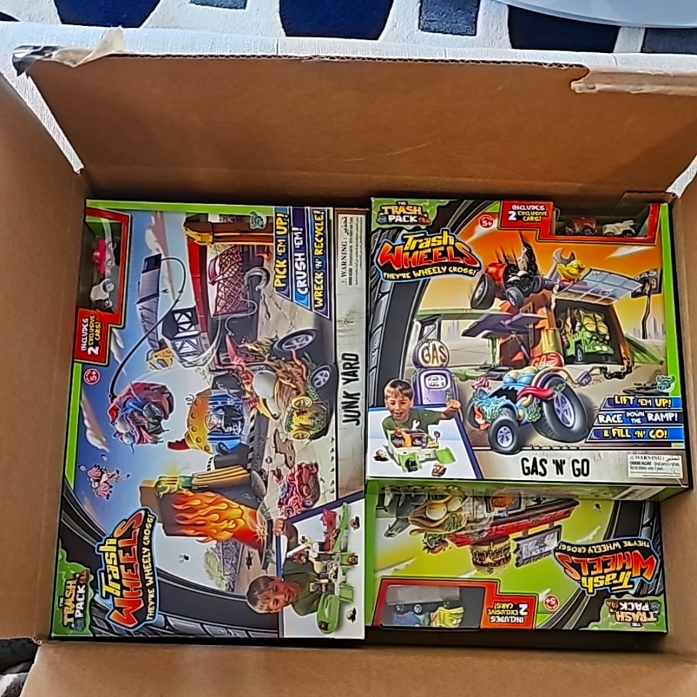 Bundle Trash Wheels with boxes!!! Junkyard, Gas N Go and Burger Flip Out!!!